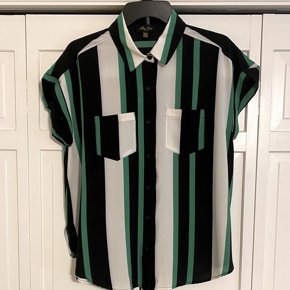 Melissa Paige Tops - Melissa Paige Blouse